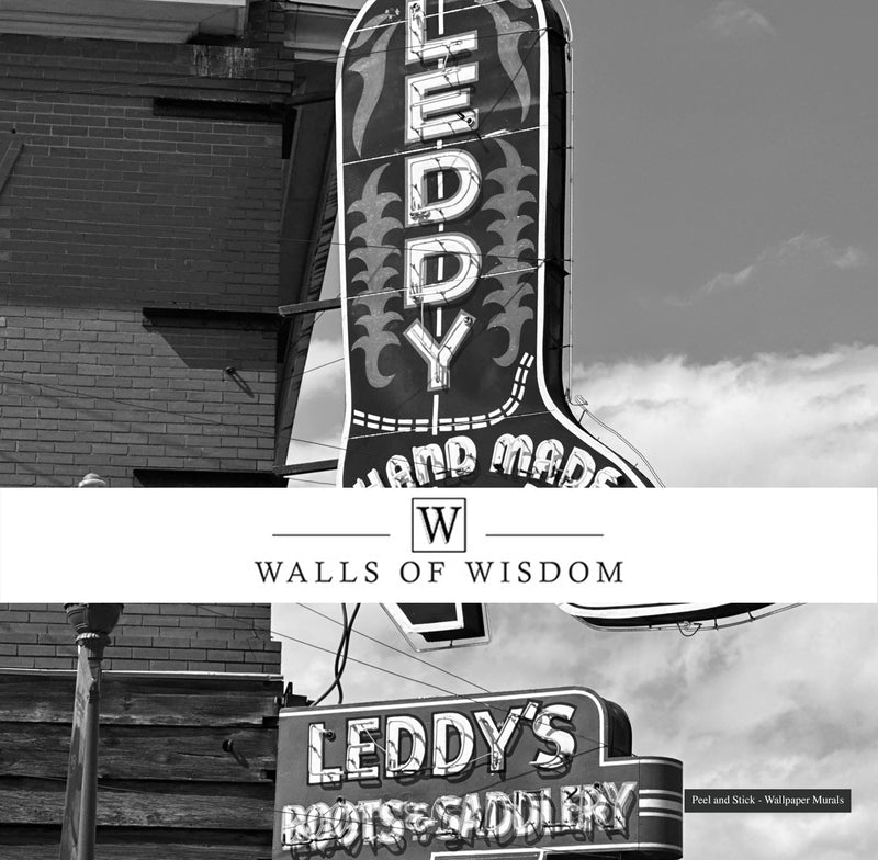 Iconic Western wallpaper featuring the historic Leddy's Boot in Texas.