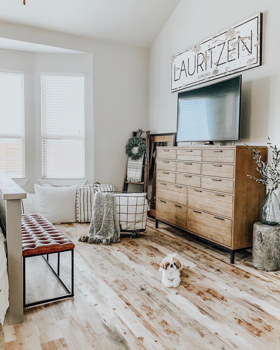 Master Bedroom by Our Faux Farmhouse Blog / @ourfauxfarmhouse